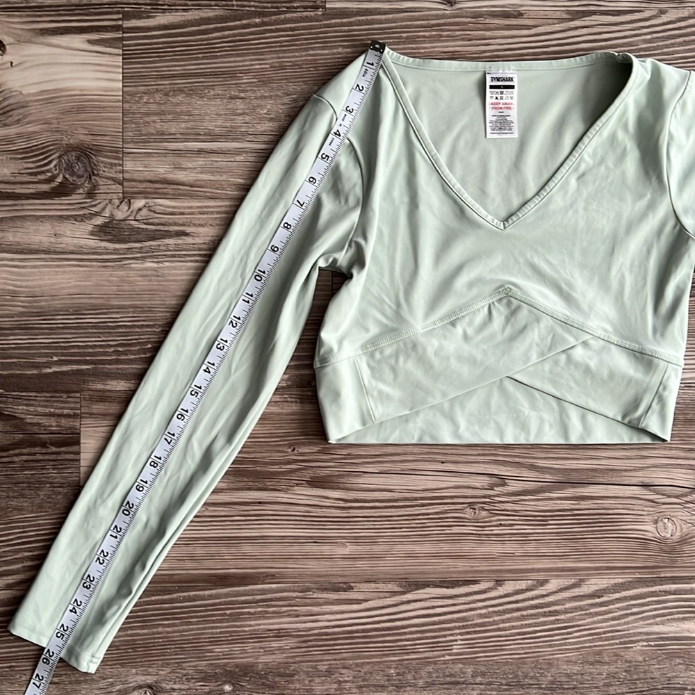 Gymshark Crossover Long Sleeve Crop Top Mist Green - Picture 9 of 9